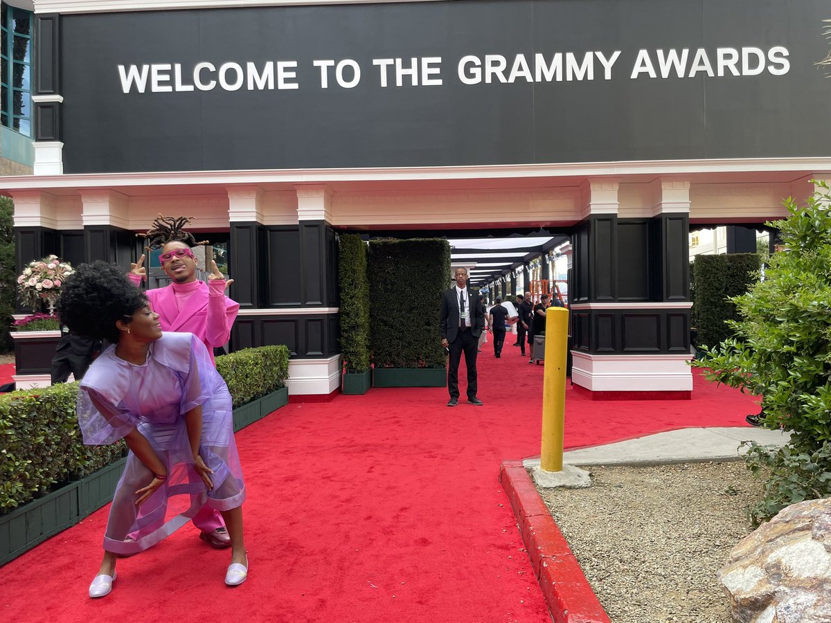 iLovesPepsi's tweet image. grammys 2022 with my nigga.