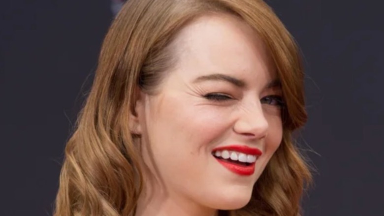 andyweirauthor's tweet photo. I guess I wasn't obvious enough because I'm still receiving a lot of email about it. To be clear: Emma Stone is not really going to play Rocky. That was an April Fool's joke.

No disrespect to Emma intended. I love her stuff. Check out "Maniac" on Netflix if you haven't already. https://t.co/FbNRljraRP
