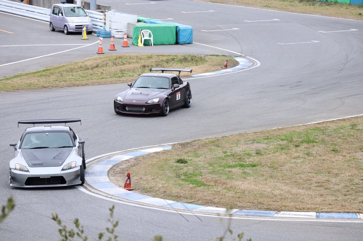 okuyamaoo's tweet photo. 4/10はruncarさんの幸田サーキット走行会に参加します。
ご一緒する皆様よろしくお願いします🙏
#runcar
https://t.co/ZsfgM8wtUR https://t.co/SbqFIB9fOH