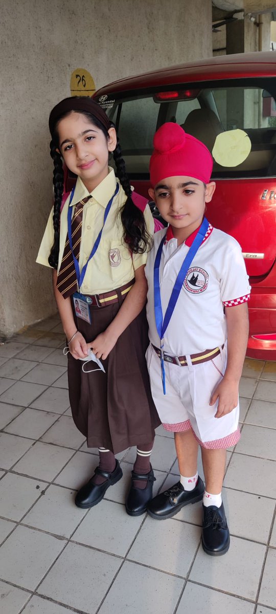 Satyendra7's tweet photo. Bye bye Covid 19 . We are going to School #Mumbai #APJSchool #Education #PicOfTheDay @mumbaipressclub https://t.co/QG5iajdMTE