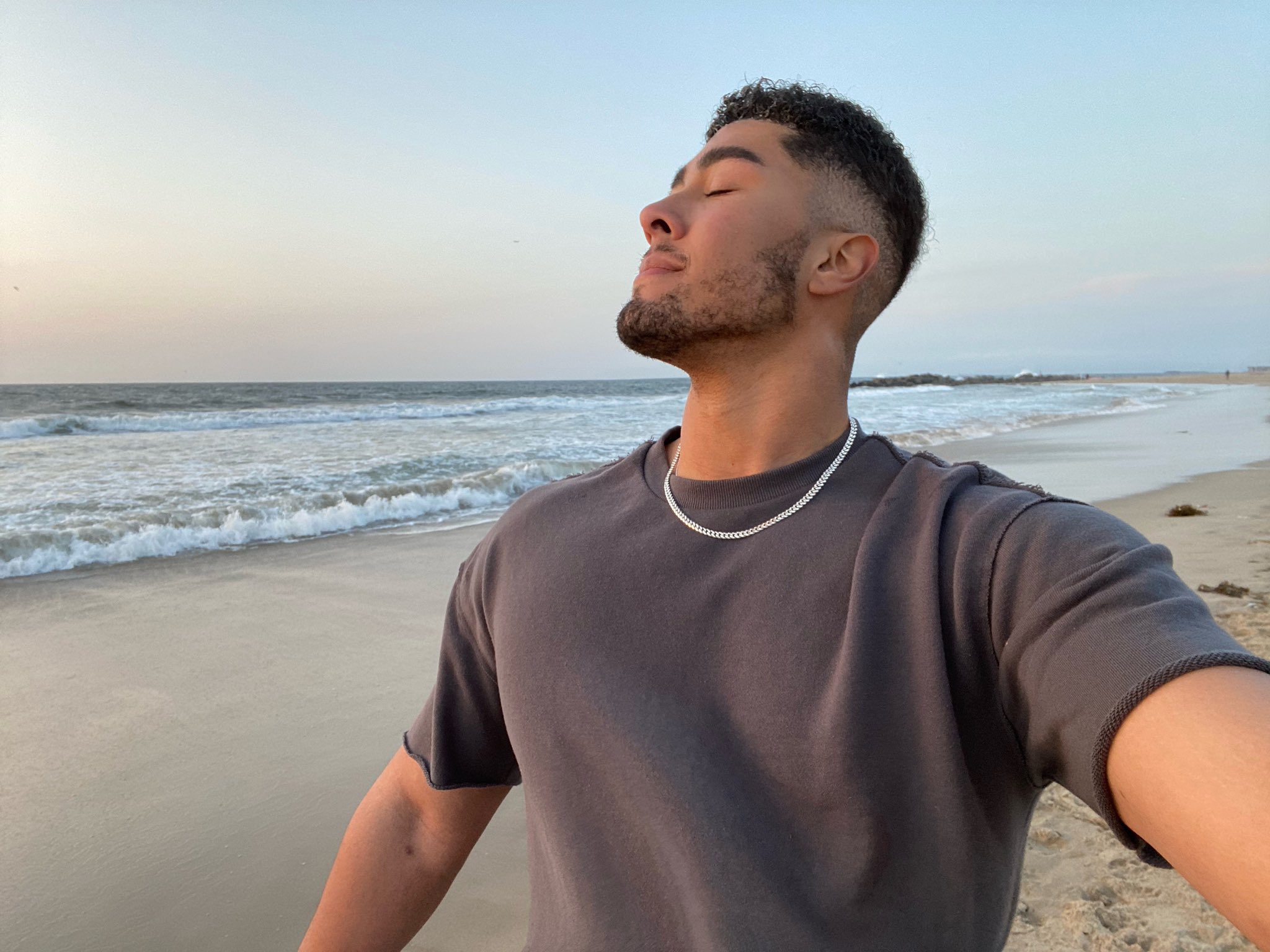 online thot ☾⋆⁺⋆ ☁︎ on Twitter "wish u were here 🌤 https//t.co