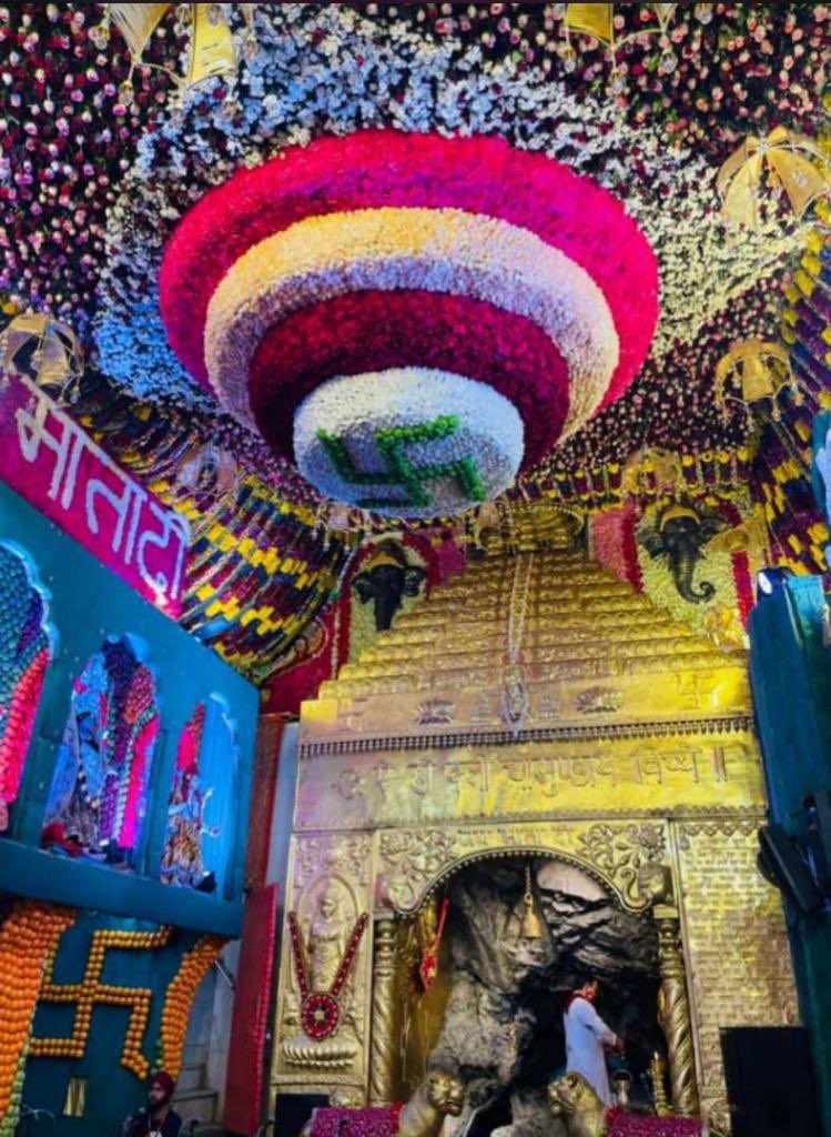 molikaul's tweet photo. या देवी सर्वभूतेषु शांति-रूपेण संस्थिता। 
नमस्तस्यै नमस्तस्यै नमस्तस्यै नमो नमः॥ 

Jai Mata Di 💐💐💞💞❤️🌷 https://t.co/D2ori9Udd0