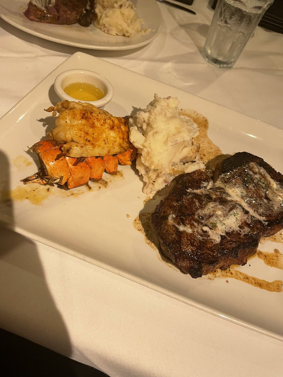 _ItsBunnyBabe's tweet photo. On a bright side, date night was amazing 🤤 https://t.co/tFyQZ9cME9