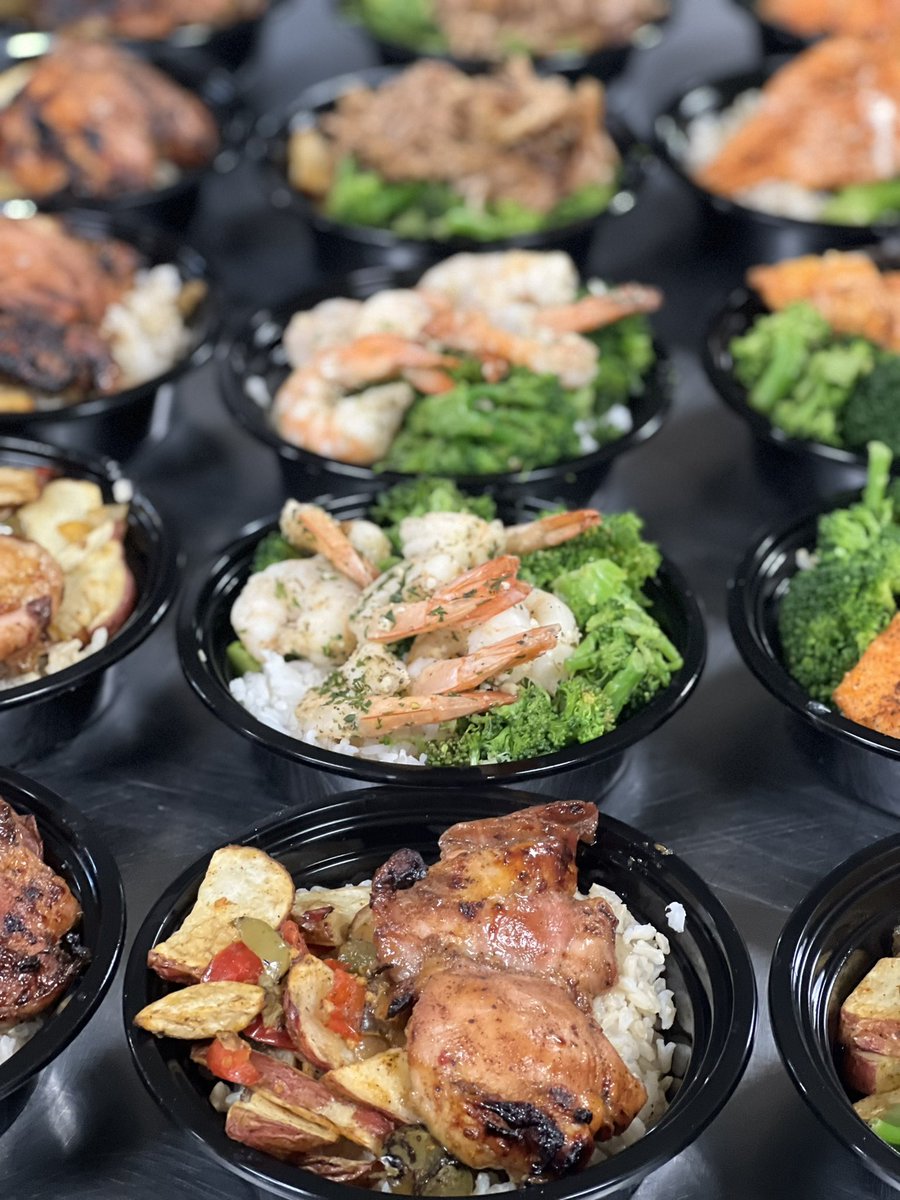 SmackeysLLC's tweet photo. @SmackeysLLC meal prep is 🔥🔥🔥 https://t.co/xpBv8Fa6Ea