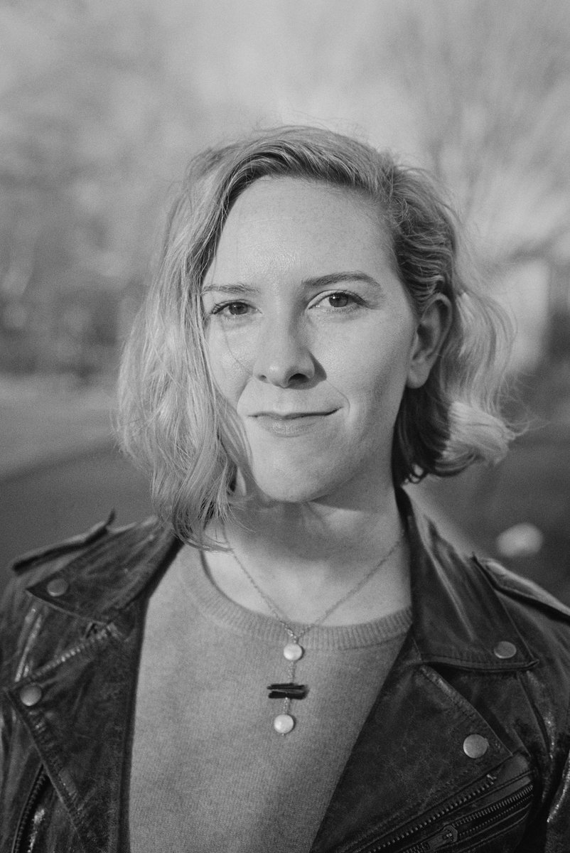 fullstopmag's tweet photo. "Isn’t the self always most legible in relationship, whether to another person or to the words we begin putting on the page?" - @rebecca_vanl corresponds with @profesh4evr on her hybrid novel, HOW TO ADJUST TO THE DARK. 
https://t.co/p73wlKkn0Y https://t.co/MdItYlzBbd