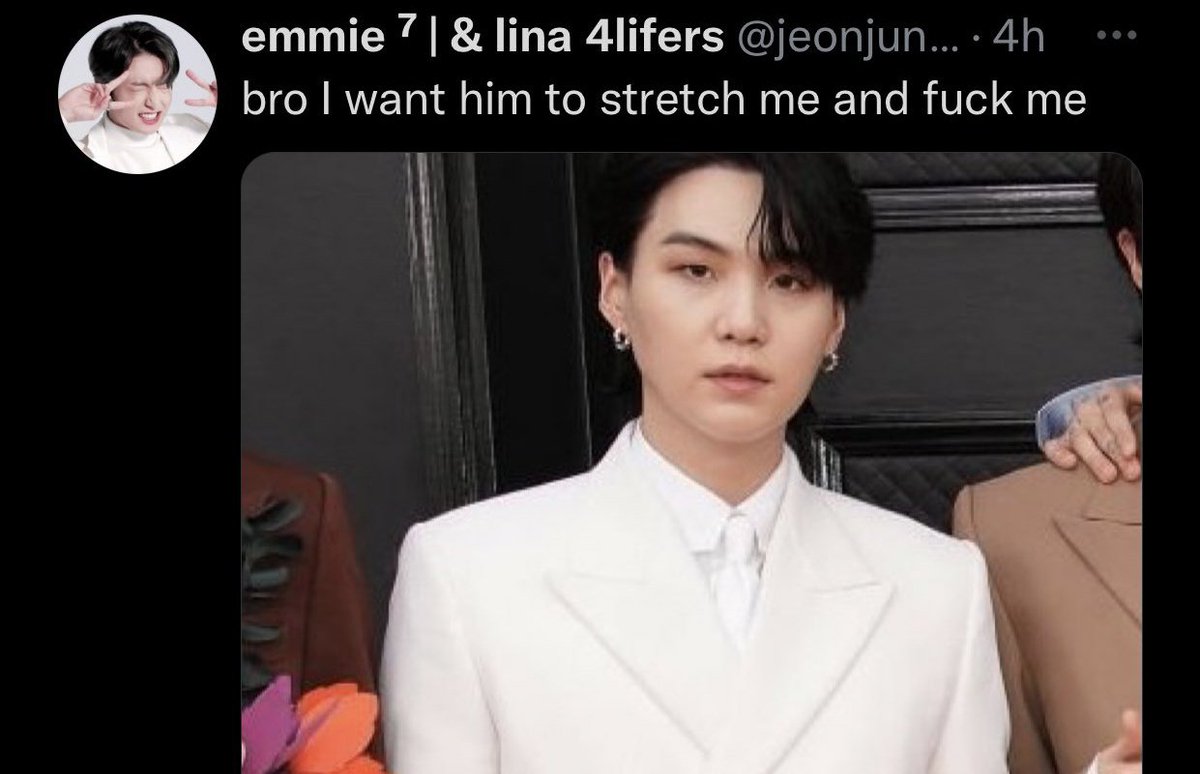 spookyWoww's tweet photo. @jeonjungkuromi says the one who sexualises them, when ur 15 and also the one who spreads illegal concert photos knowing thats its illegal stfu https://t.co/jeTT8UpeA1