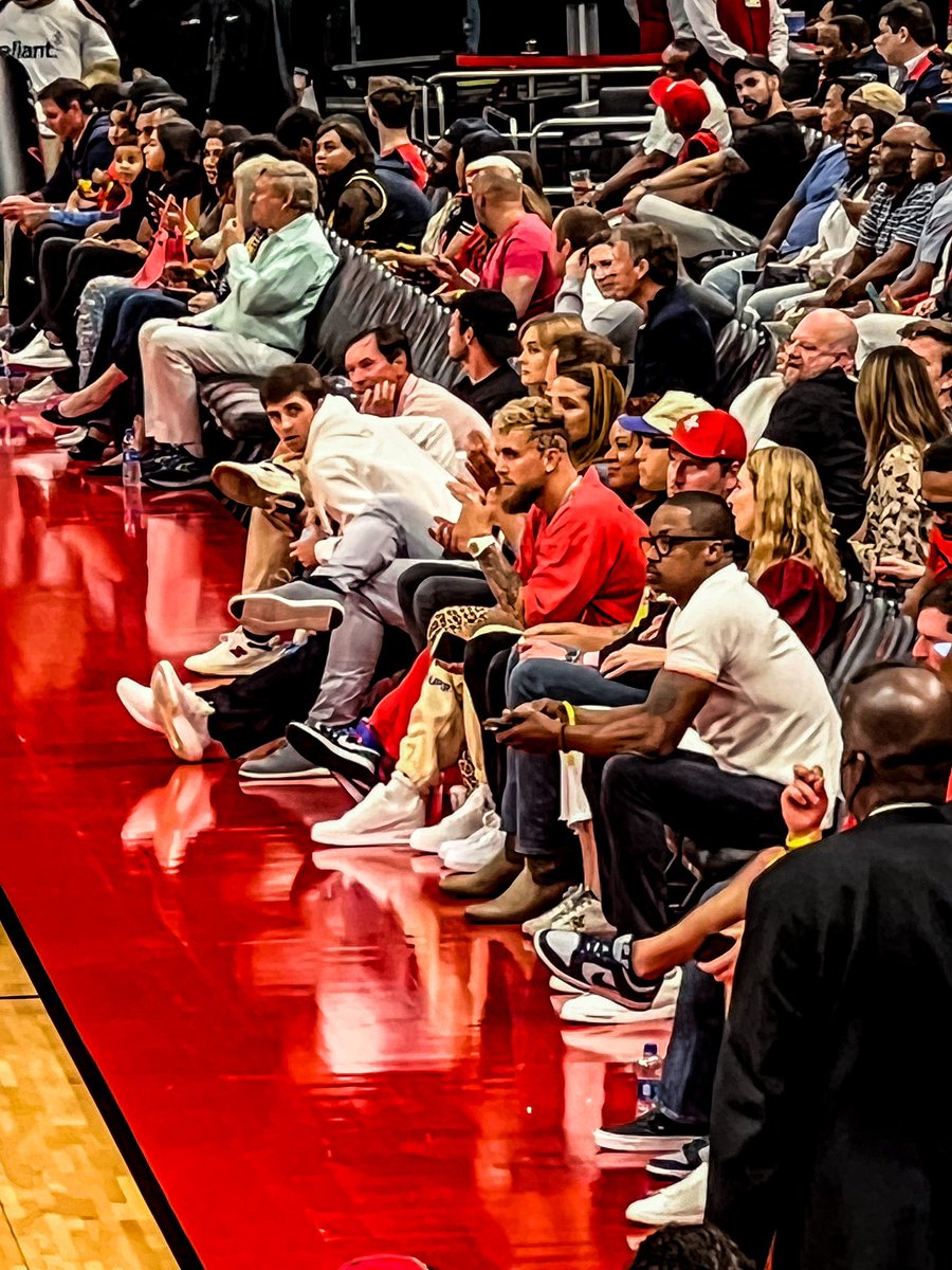 BobbyGetBuckets's tweet photo. Ima start my own Houston photo dump too then https://t.co/bWU6EFLt4g