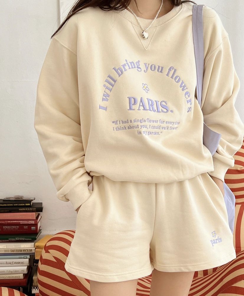 apieceofarte's tweet photo. Paris flower 💐 https://t.co/UzkSLaDziZ