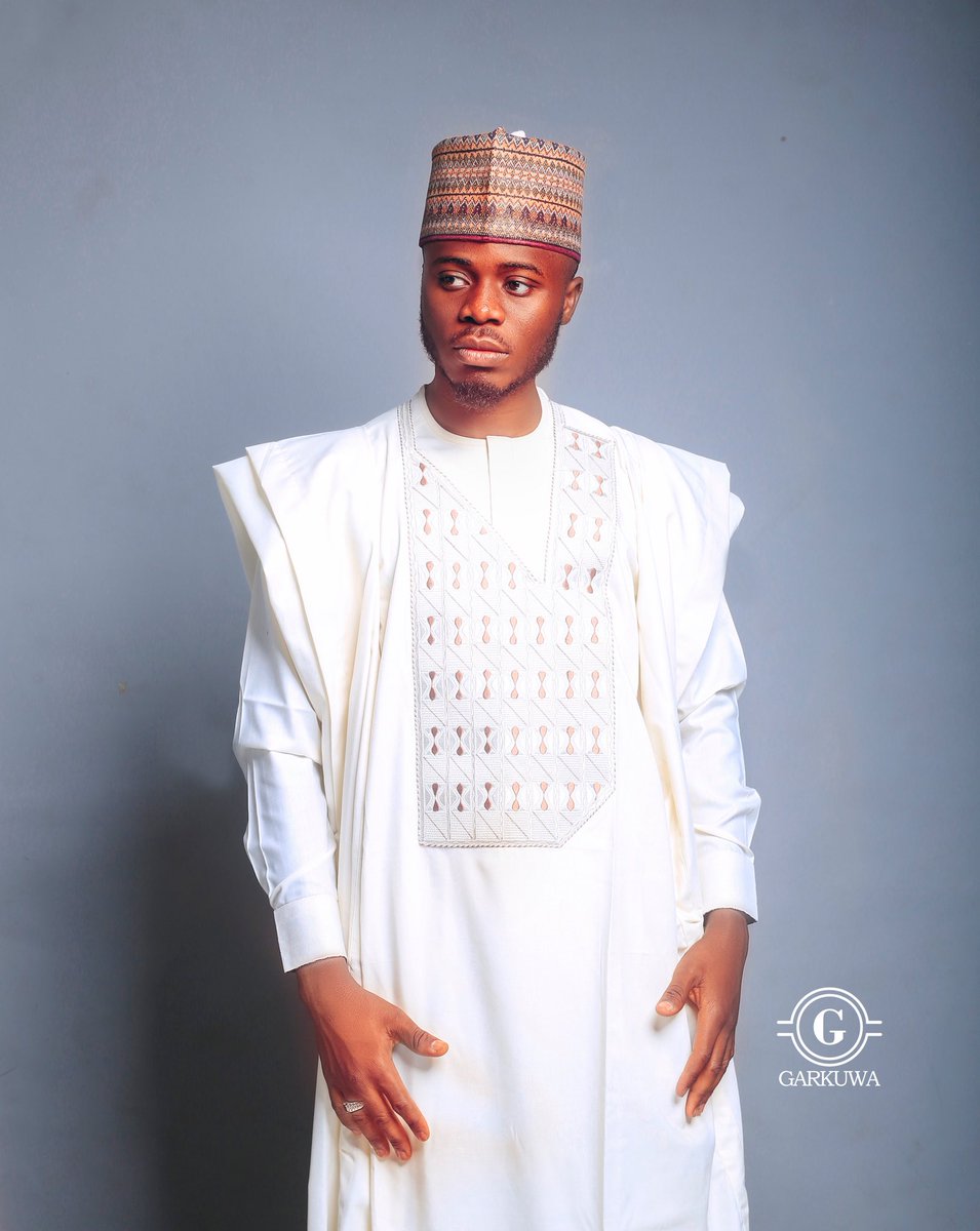 garkuwaclothing's tweet photo. As simple as possible #garkuwa
*
*
📸: @chiroma_photography 
Model: @umar_garkuwaa 
*
*
#simpleoutfit #kano #Abuja #Nigeria https://t.co/ExBlTxR8fe