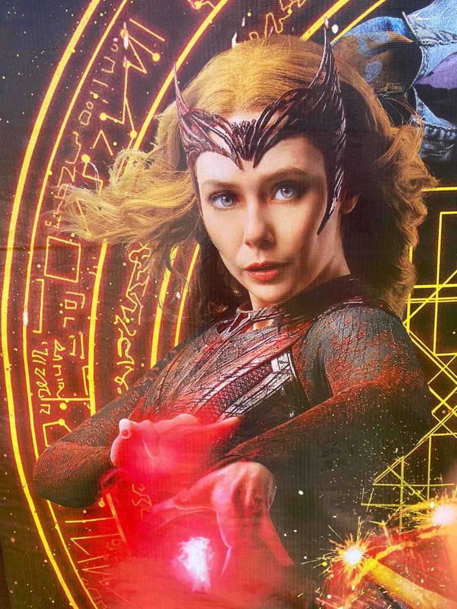 UPDATED007's tweet photo. New promo image of the 😌ScarletWitch in ‘Doctor Strange in the MultiverseOfMadness https://t.co/BuN0Nkwtef