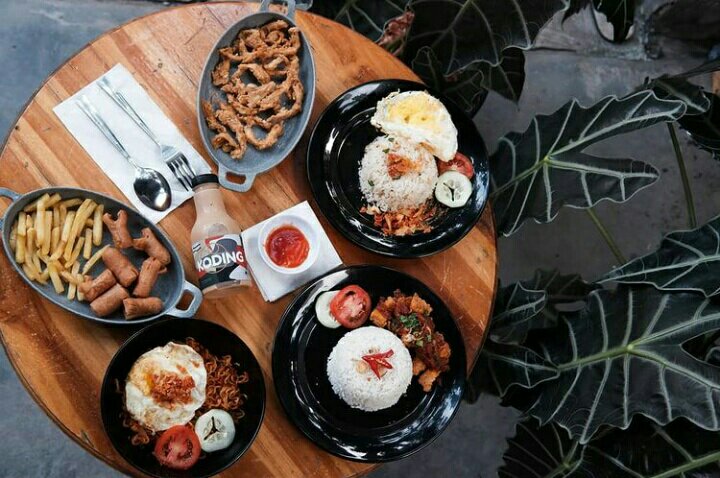 KAKOCoffee's tweet image. Selamat Hari Senin,
Jam Operasional Kami Selama Ramadhan
Mulai Pukul 16.00 WIB - 23.00 WIB

Kami juga menyediakan beberapa menu berbuka untuk kalian, jika ingin berbuka di kedai. 😁
Dan tentu saja ada KODING yang bisa kalian nikmati setelah berbuka ataupun taraweh.