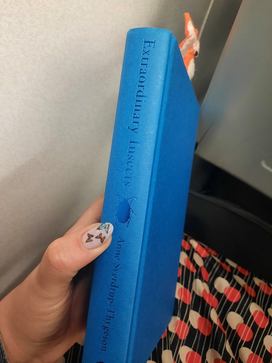 E_Dearlove's tweet photo. On the plane on my way to @UnivAveiro for a week and finally cracking open 'Extraordinary Insects' by @annesver... with appropriately themed nails!
#insectdoctors @UK_CEH https://t.co/44L4V0DdLg