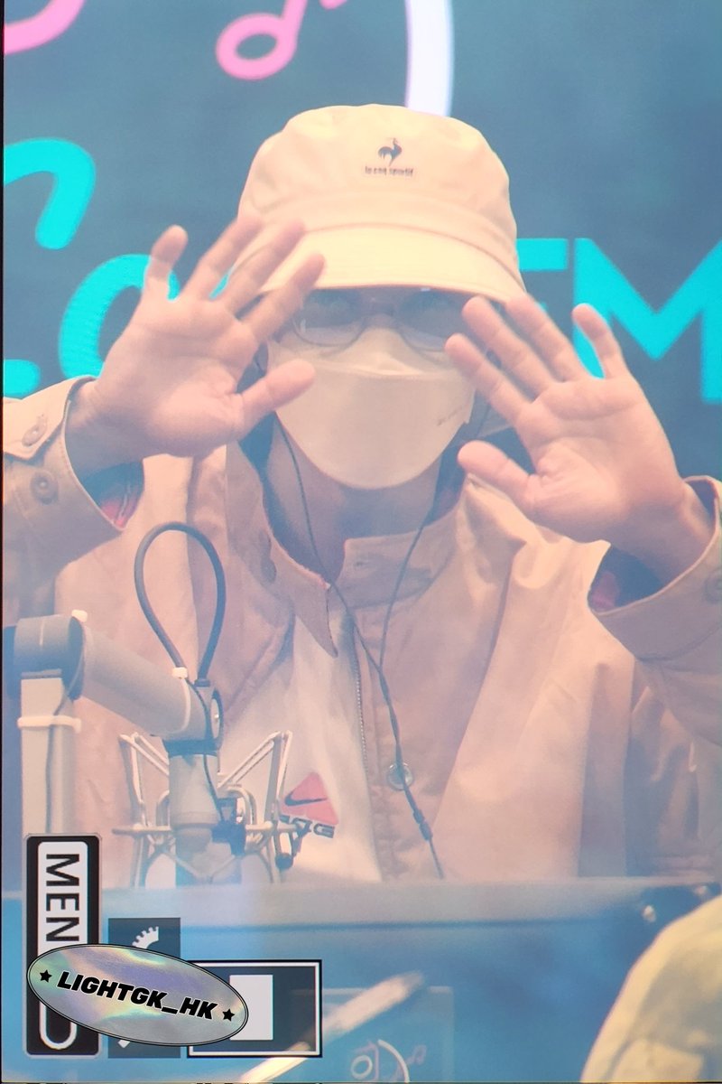 LightGK_HK's tweet photo. 20220404 Radio With NCT_DREAM
#AroundUsEnt #HIGHLIGHT #이기광 #기광 @900_330 https://t.co/CXXju0vWiB
