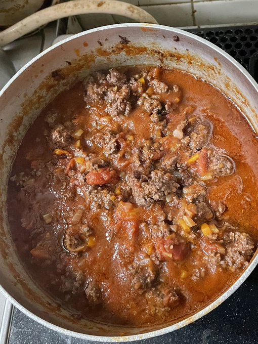 ボロネーゼ仕込むなどしてました 