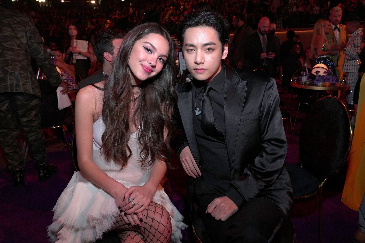 Taehyuir's tweet photo. Had so much fun with Ms. Rodrigo. Xx https://t.co/onnWlKWRU9