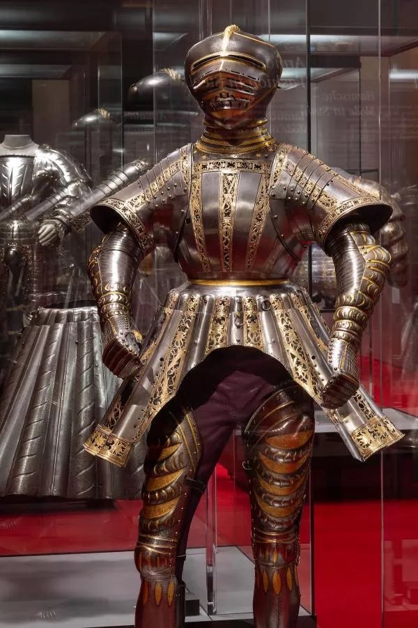 ICOMCostume's tweet photo. 'Iron Men - Fashion in Steel' Exhibit Hopes to Dispel Myths About Medieval Armor @KHM_Wien https://t.co/7bCkinT3ff until 26 June #MuseumMonday #ArrestingArmour #SteelStyle #FightingFashion https://t.co/sWLzrzUEPL
