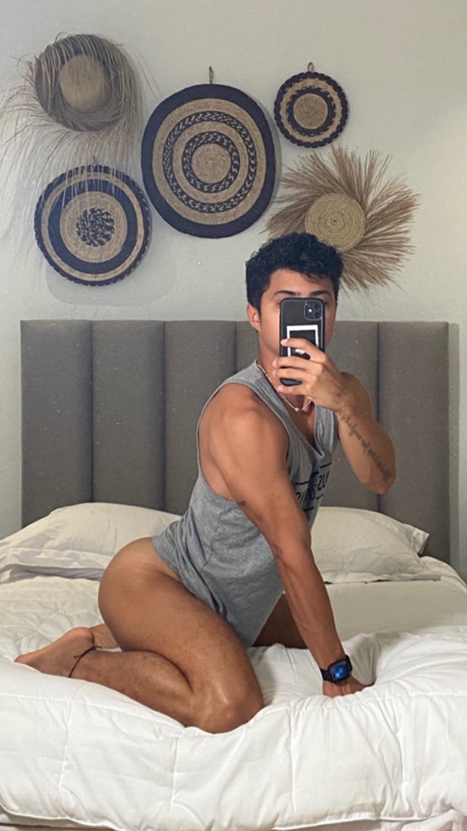 SoyUnPlatano's tweet photo. Me encanta que me cojan en esta posición 💦🤤 https://t.co/YokXXCNY9L