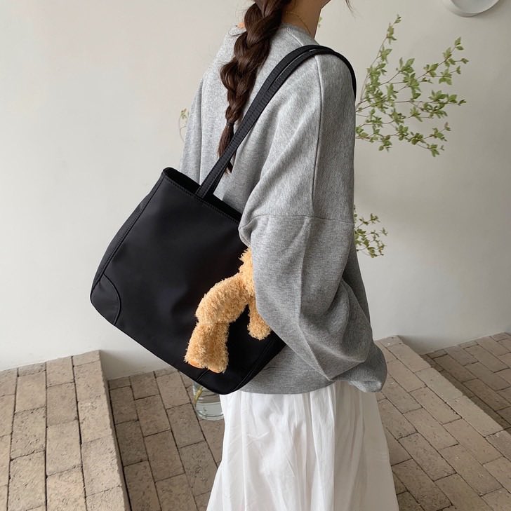 ✿ #พร้อมส่งทั้งร้าน + ส่งฟรีทุกใบ dm🧤✨🧃 `` tweet media