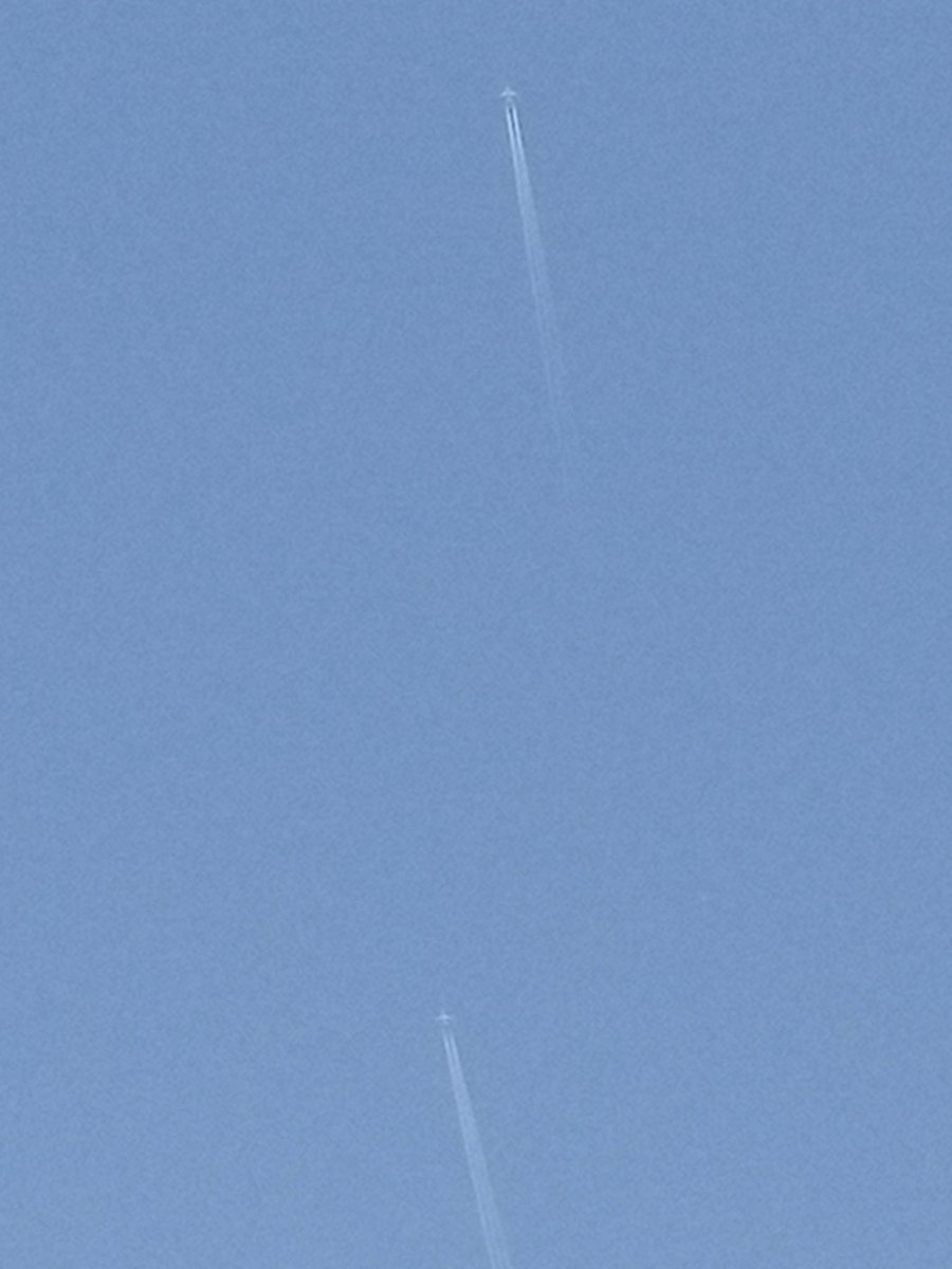 TahoorNaik's tweet photo. The race between #VIR300 and #AIC104 over #OPLA
#Lahore 
#Uniqueflights
#avgeeks https://t.co/KaIyEzdGMN