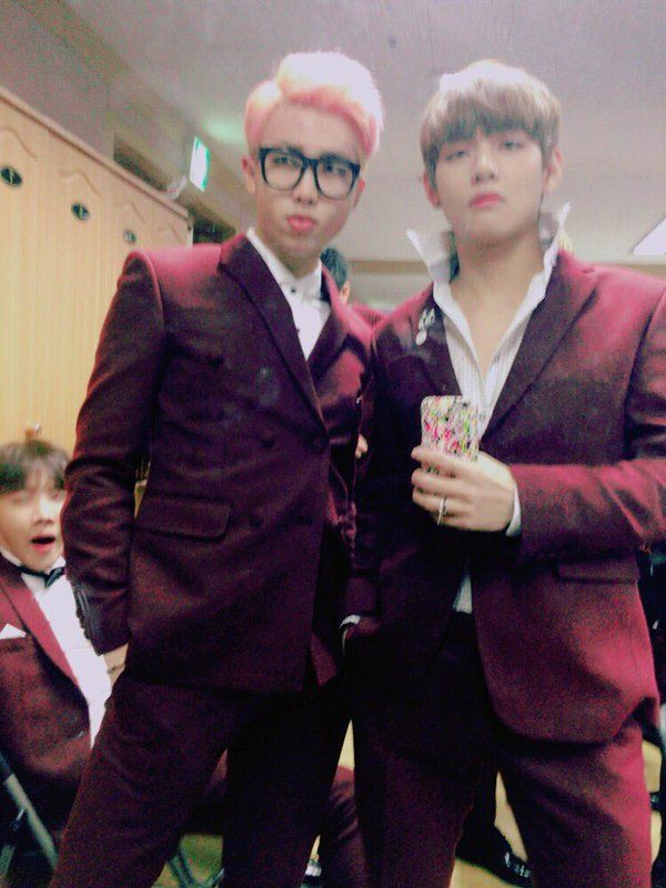 gimbapkuk's tweet photo. 2016                              2022 https://t.co/fk6KPAyk4B