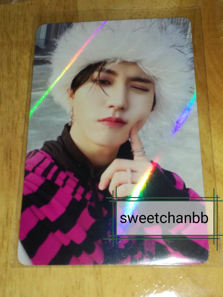 sweetchanbb's tweet photo. 🇲🇾 wtt 
have: left
want: right
#pasarskz #pasarstraykids @leeknownyot help rt thank youuu 💞 https://t.co/HRIMQzq6EG