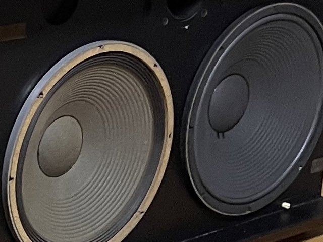 tavkov's tweet photo. 音を目で追う、身体に音の粒が触れる☀️ https://t.co/q0RC5EEaaF