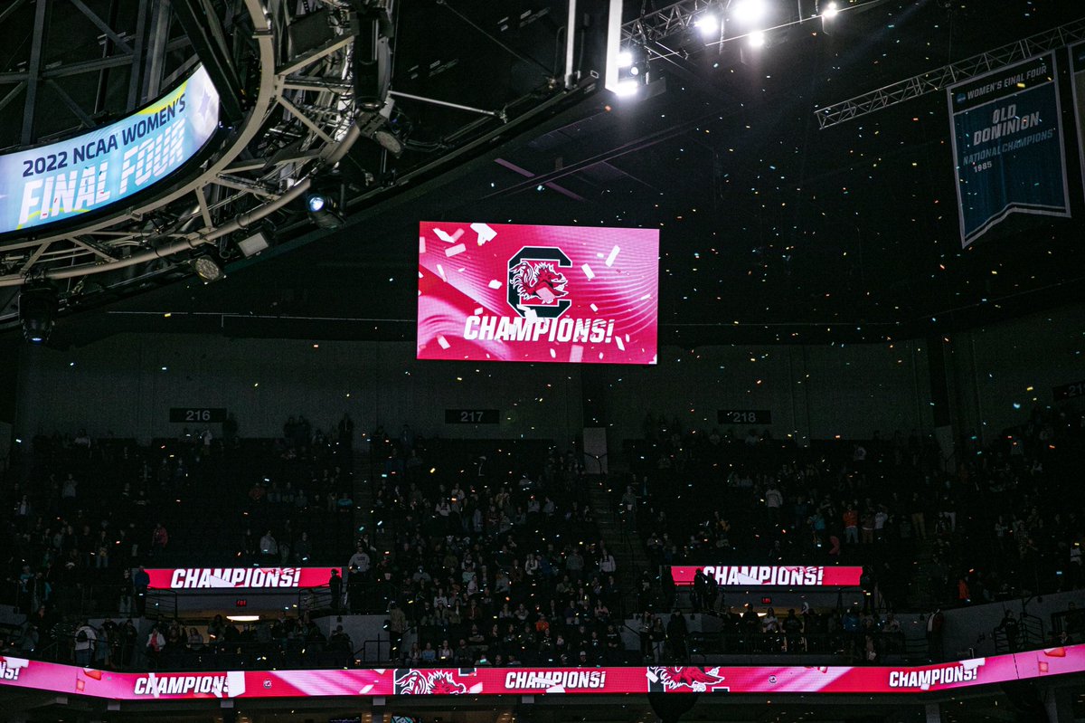 GamecockWBB's tweet photo. We’ll never forget this feeling. https://t.co/Dzd1uYbj4v