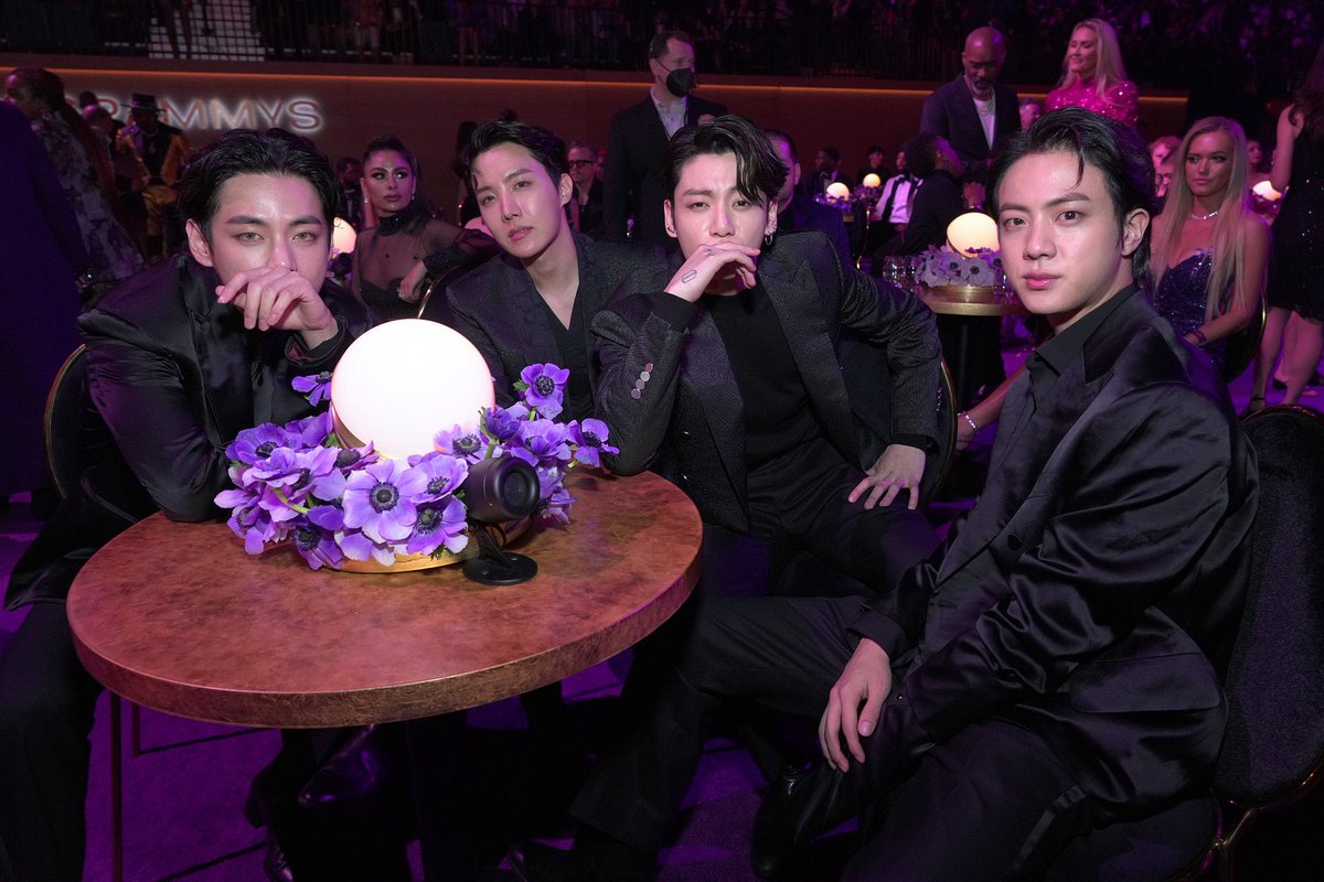 emesspace's tweet photo. สำหรับเรา พวกนายเก่งที่สุดแล้วนะ https://t.co/05vJBAC7Vp