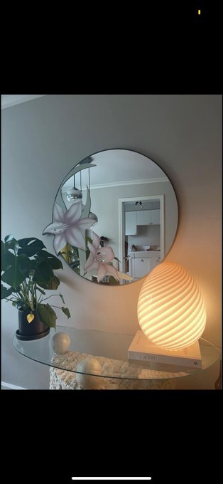 Little trees on the couch r u kidding?????? https://t.co/XZVZEutEsX