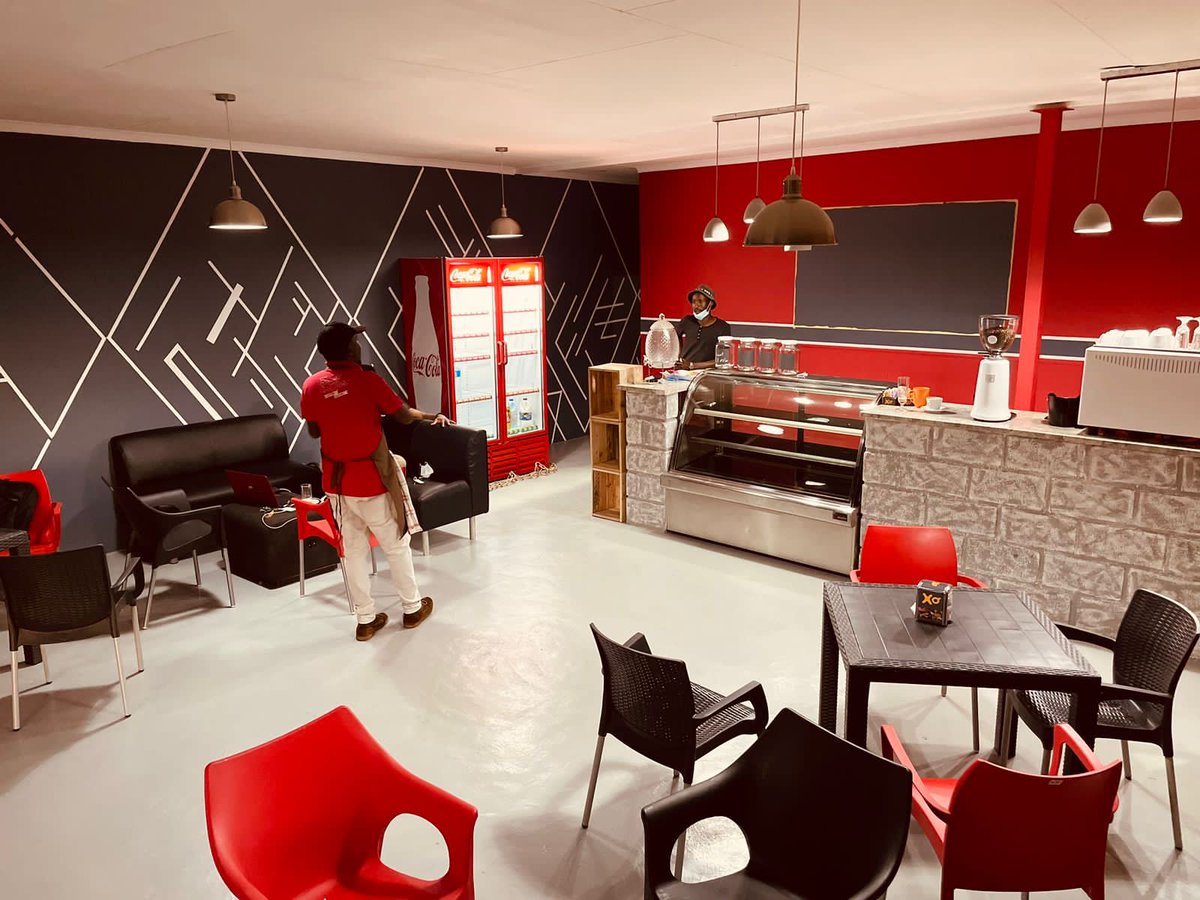 We opened our first coffee ko kasi called Ekofini 🅿️🙏