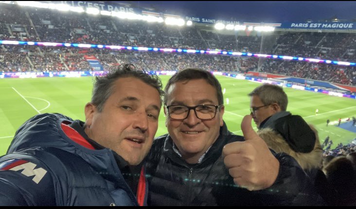vincentsalimon's tweet photo. 👌 initiative de @FabriceLoher, Maire de @VilledeLorient, avec le pacte d’attractivité de @LorientAgglo. Animé hier avec @LoicFery, Pdt du @FCLorient, lors de #PSGFCL, &amp; la rencontre de partenaires + acteurs dt Marc Prigent, notre concessionnaire #BMW #MINI local. 
Well done 👍 https://t.co/yEFlbRNM0S