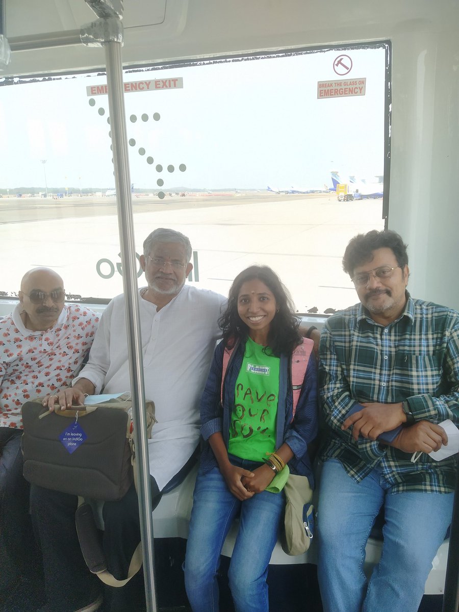 SusmithaK617's tweet photo. They were so sweet! Glad to have taken a pic with my #SaveSoil tshirt🤗 https://t.co/IX2rZ9LDVv