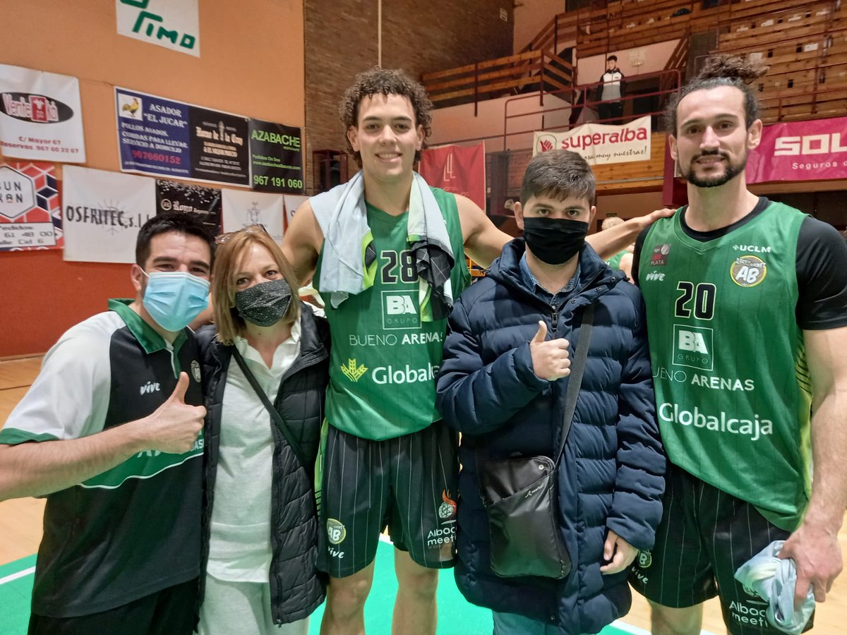 Autismo Albacete (@asoc_desarrollo) on Twitter photo Vamos a recibir el día con un gran aplauso al <a href="/AlbaceteBasket/">Bueno Arenas Albacete Basket</a> por conseguir el título de Campeones #LEB Plata 💚
Y por su fabulosa acogida el pasado sábado a Desarrollo.
Deporte, equipo y apoyo de la afición. Combinación ganadora!
#DíaMundialAutismo
#2abril
#HazFeliz Vamos a recibir el día con un gran aplauso al <a href="/AlbaceteBasket/">Bueno Arenas Albacete Basket</a> por conseguir el título de Campeones #LEB Plata 💚
Y por su fabulosa acogida el pasado sábado a Desarrollo.
Deporte, equipo y apoyo de la afición. Combinación ganadora!
#DíaMundialAutismo
#2abril
#HazFeliz