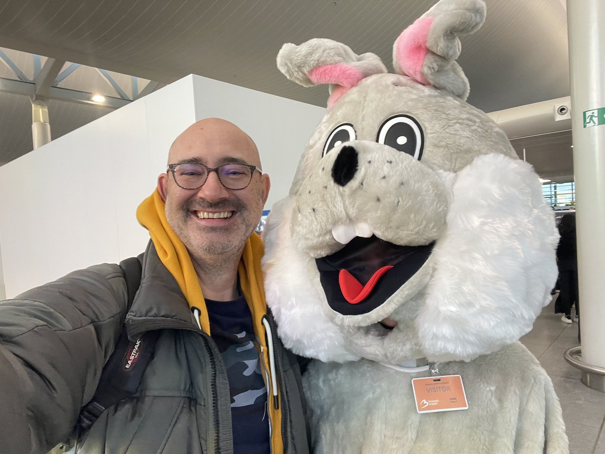 Good vibes at <a href="/BrusselsAirport/">Brussels Airport</a> 👍