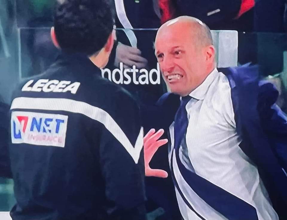 CsSoldi's tweet photo. In qualsiasi campionato di calcio regolare, per regolare intendo senza Gobbi, prenderebbe 6 giornate di squalifica. #LMDTM https://t.co/DNE2xchqfv