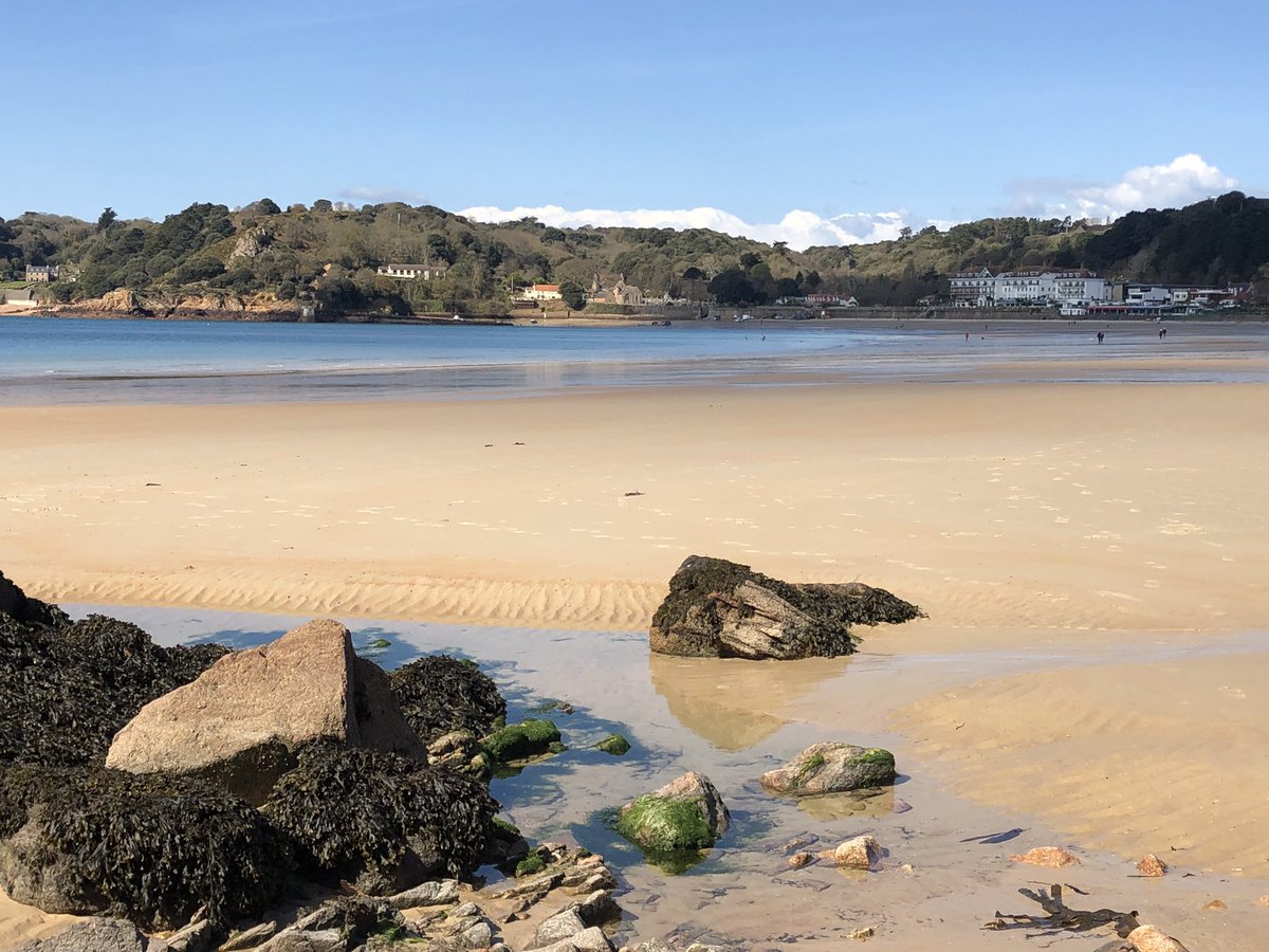 St Brelade’s Bay Association tweet media