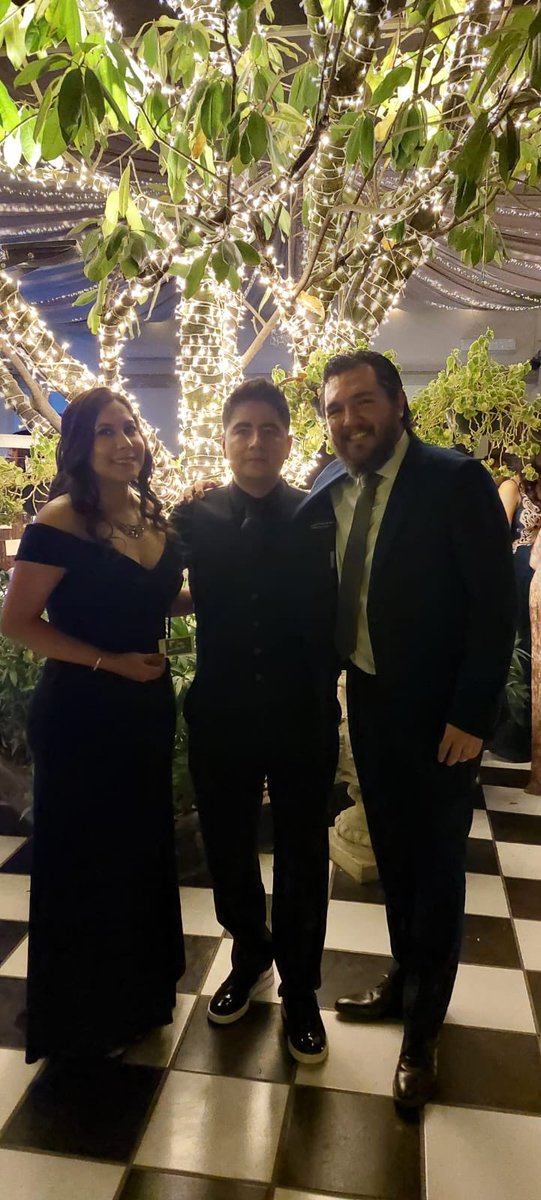 lizcampe's tweet photo. Y con la hermosa boda de @sahury y @MajorPug ❤️ se termina la racha de bodas que tenía agendadas para el 2020. #Puglen https://t.co/yZx5jOSJQl