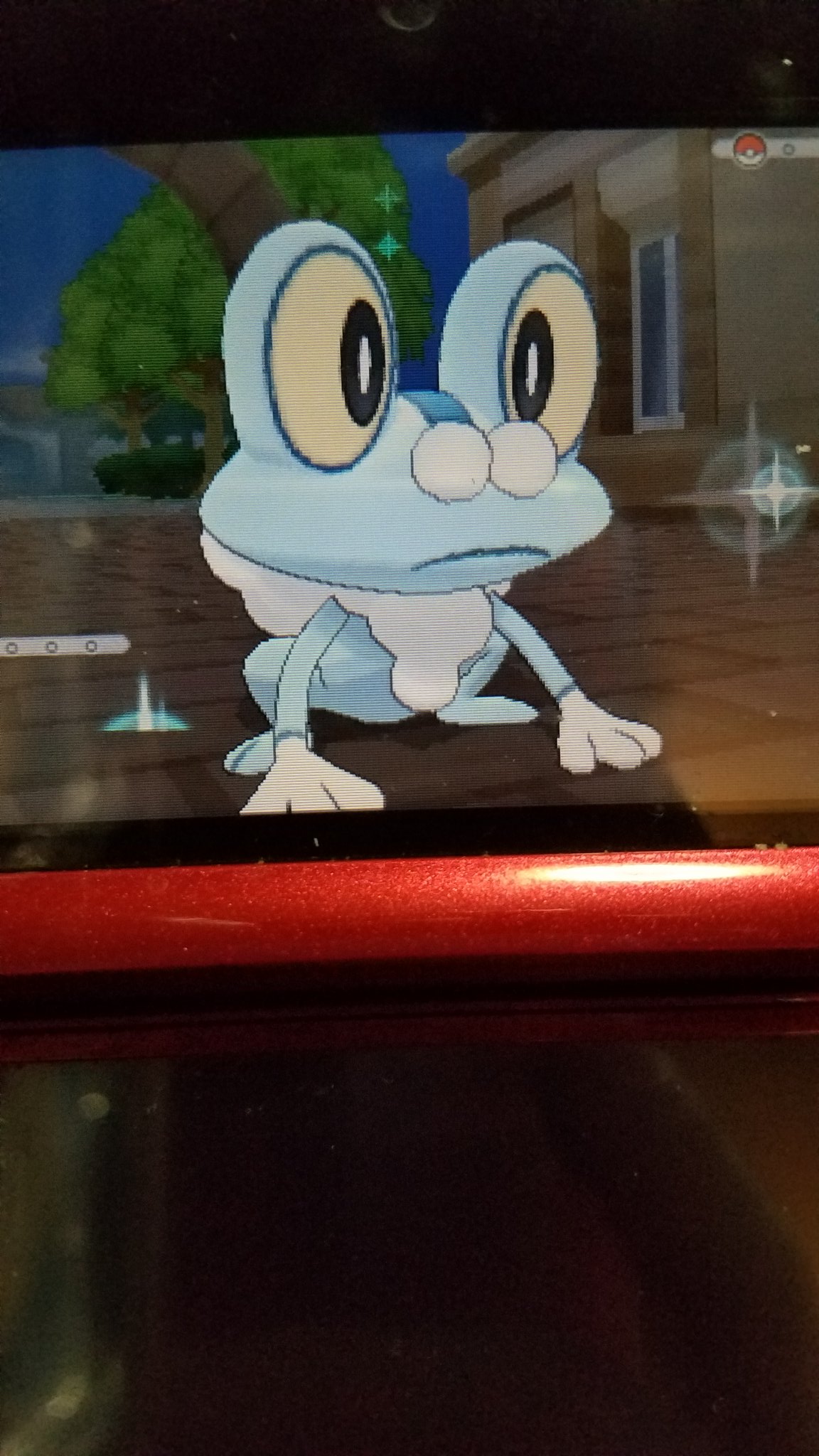 きこう元勇者 ルビィ生誕祭22 ポケモンxy 久しぶりに 昨日 から 御三家の色違い粘ろうかな って 思ったら 何とも2画面で リセマラ数回リセマラで 皆大好き アニメでも 再登場決定してる ゲッコウガの進化前 色違いケロマツ出たw 早いすぎ