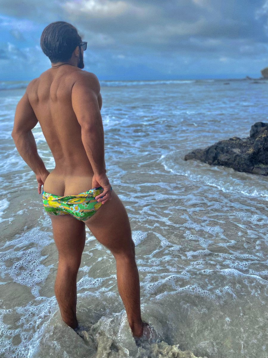 pene_cr's tweet photo. Isbo ojala un desnudo de él 🤤 https://t.co/e5TIAuDScG