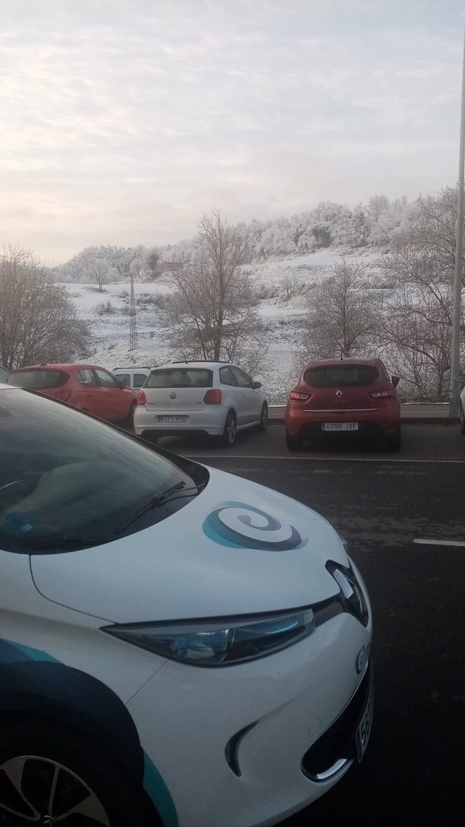 camalics's tweet photo. Els -3 de #santquirzedebasora no han impedit a Camàlics arribar-hi amb vehicle elèctric de @sommobilitat impulsat per @montepio_ 
Hem transportat material de la impremta Artfic.
Camàlics: ecotransport a domicili per a particulars i empreses. https://t.co/5hVgTDAgl5