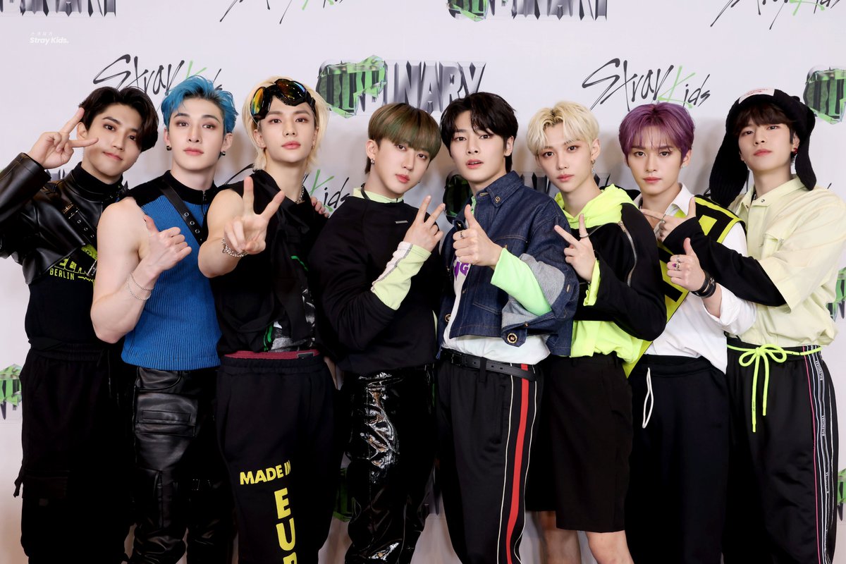 This picture was from Oddinary video call event, it was a blast thanks to Stays' infinite love. It's kinda of sad that we could only see each through the monitor, imagine how would great it be if we can meet in person. Nevertheless, I had a lot of fun talking to y'all.