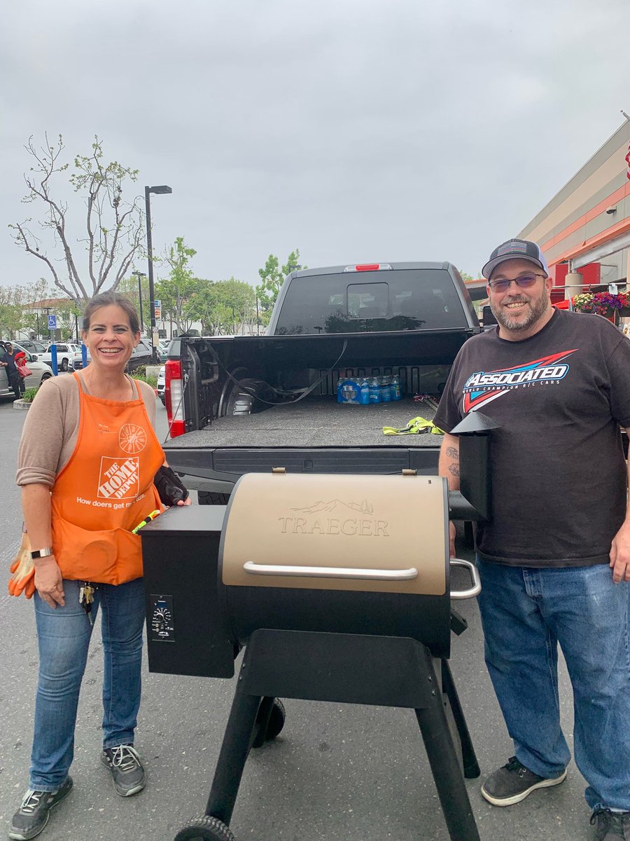 GardenGroveHD's tweet photo. Traeger Weekend Event Another satisfied customer. Great Sale Yvette $845 with attachments. #CustomerExperience @TraegerGrills @FrommholzM https://t.co/wvJZjqO3VM