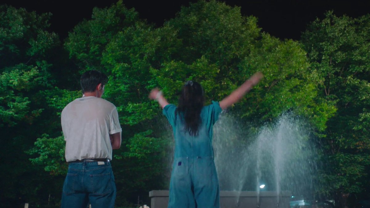 MARKJAEC0BS's tweet photo. the fact that the song 25 21 by jaurim was only played twice during the whole drama and that's when baek yijin and na heedo's relationship were starting to build up and also slowly fall apart...

#TwentyFiveTwentyOne
#TwentyFiveTwentyOneEp15 https://t.co/qNzTeVfUzN