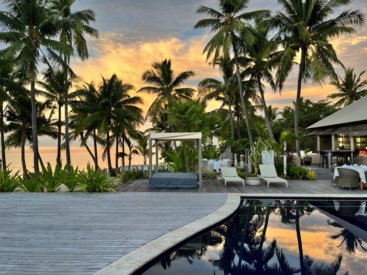 shanainge's tweet photo. Paradise. #VomoLife https://t.co/hKc7sPEf8Q