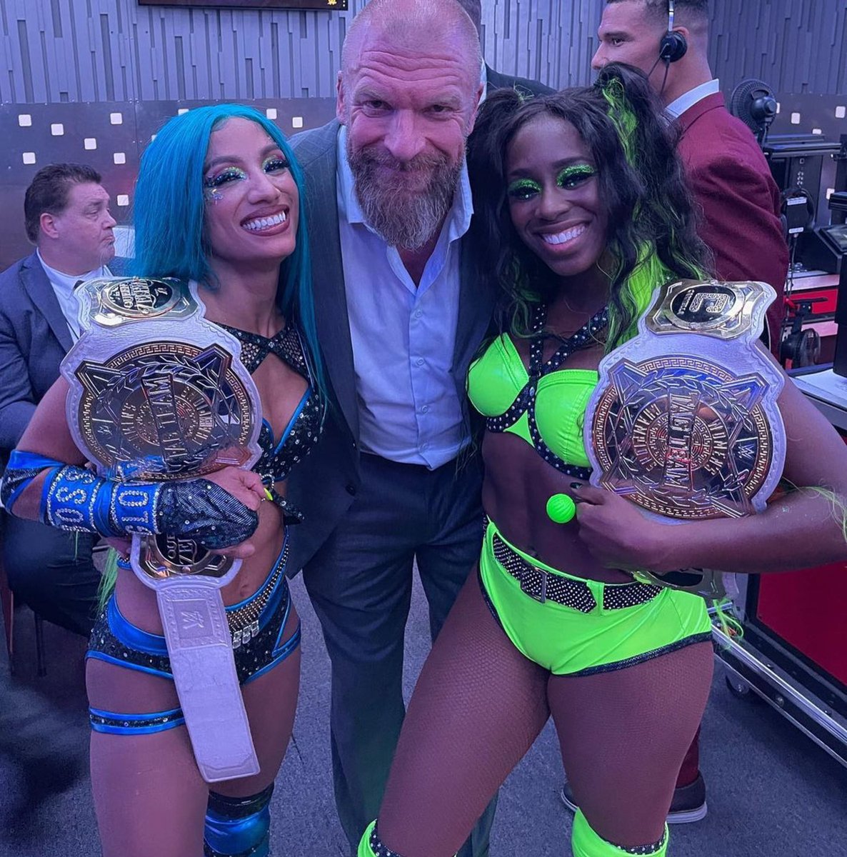 TheTrinity_Fatu's tweet photo. #WrestleMania what a night! https://t.co/bTWvXZGIyK