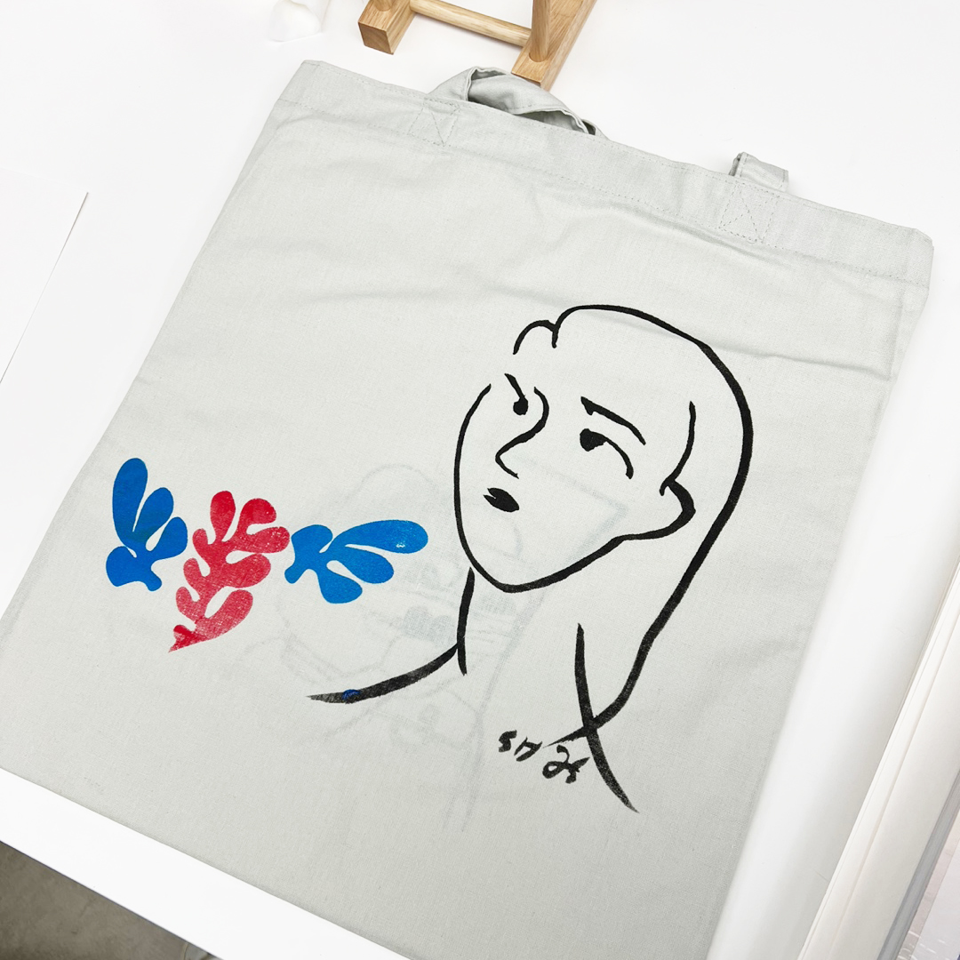 db_print's tweet image. 앙리 마티스 전 워크숍에서 탄생한 수강생분들의 실크스크린 에코백들 🥳