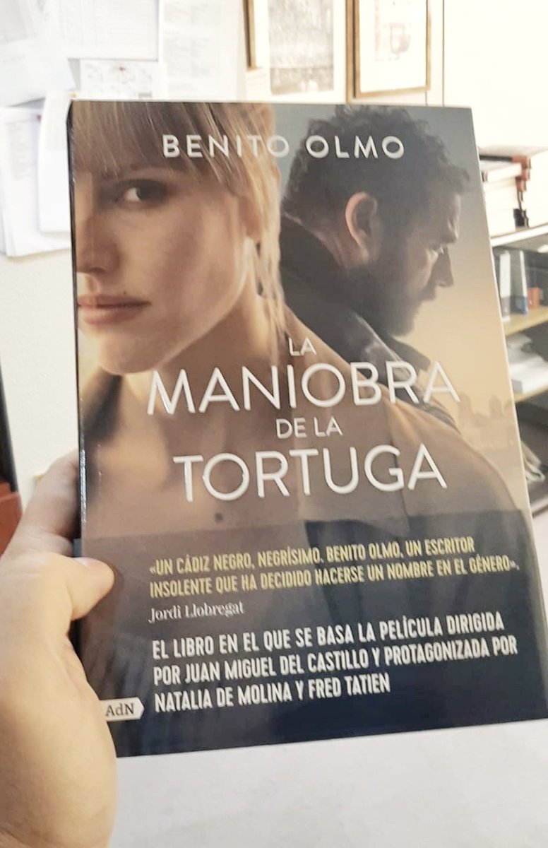 BenitoOlmo's tweet photo. 🎉¡PREVENTA!🎉
Ya podéis reservar la nueva edición de ‘La maniobra de la tortuga’, renovada y con un nuevo diseño. El resto de los mortales tendrá que esperar a que llegue a las librerías el 14 de abril 🔥
Reserva en tu librería de confianza o aquí 👉🏻 https://t.co/HCPslEc3lE https://t.co/QjKtdTkYPe