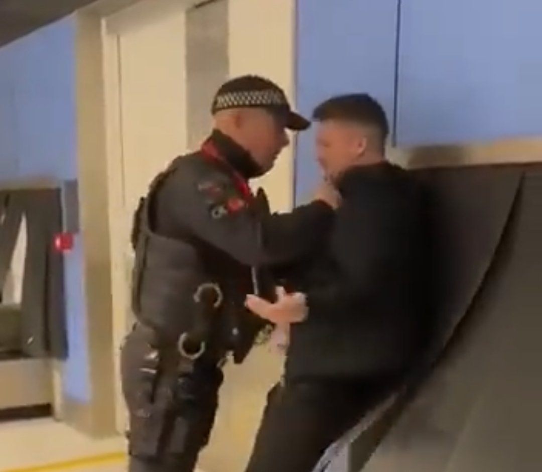Richard_1942's tweet photo. The tough guys at Greater Manchester Police slam Tommy Robinson against a wall.

The same police force who watched Salman Abedi enter Manchester Arena with a 28kg bomb on his back, but admitted they were too scared to stop him in case they were labelled racist or Islamophobic. https://t.co/b6UYgXJ9Pm