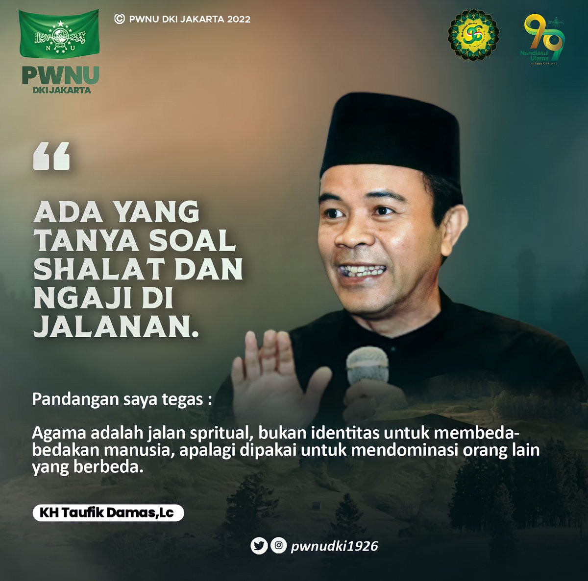 nudkijakarta's tweet photo. Ada yang tanya soal shalat dan ngaji di jalanan.
Pandangan saya tegas :
Agama adalah jalan spritual, bukan identitas untuk membeda-bedakan manusia, apalagi dipakai untuk mendominasi orang lain yang berbeda.
~ KH. Taufik Damas, LC
@TaufikDamas
#nahdlatululama #pwnudki https://t.co/hu2WYsRmTw
