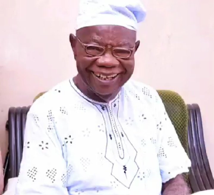 IgboHistoFacts's tweet photo. Mike Ejeagha is 92 years today.

Ejeagha is a renowned Igbo folklore musician. The "Onye Ori Utaba, Udeze, Omekagu and Ebune Nwe Ude" crooner is a native of Imezi-Owa in Ezeagu LGA of Enugu state.
Happy Birthday Pa. Ejeagha. Long live Sir.

Let's Retweet to celebrate him alive 🙏 https://t.co/VBMgruVrRp